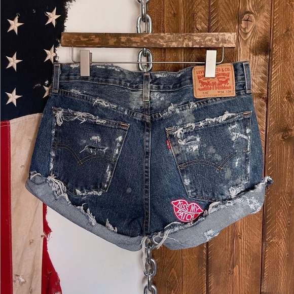 COORS Thrashed & Patched⚡️Vintage Levi’s shorts - Picture 2 of 5